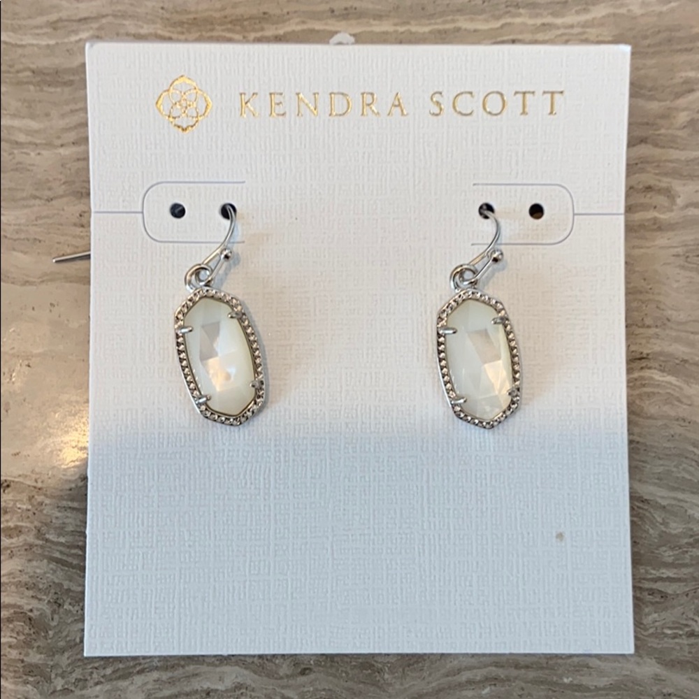 NWT Kendra Scott Lee Earrings